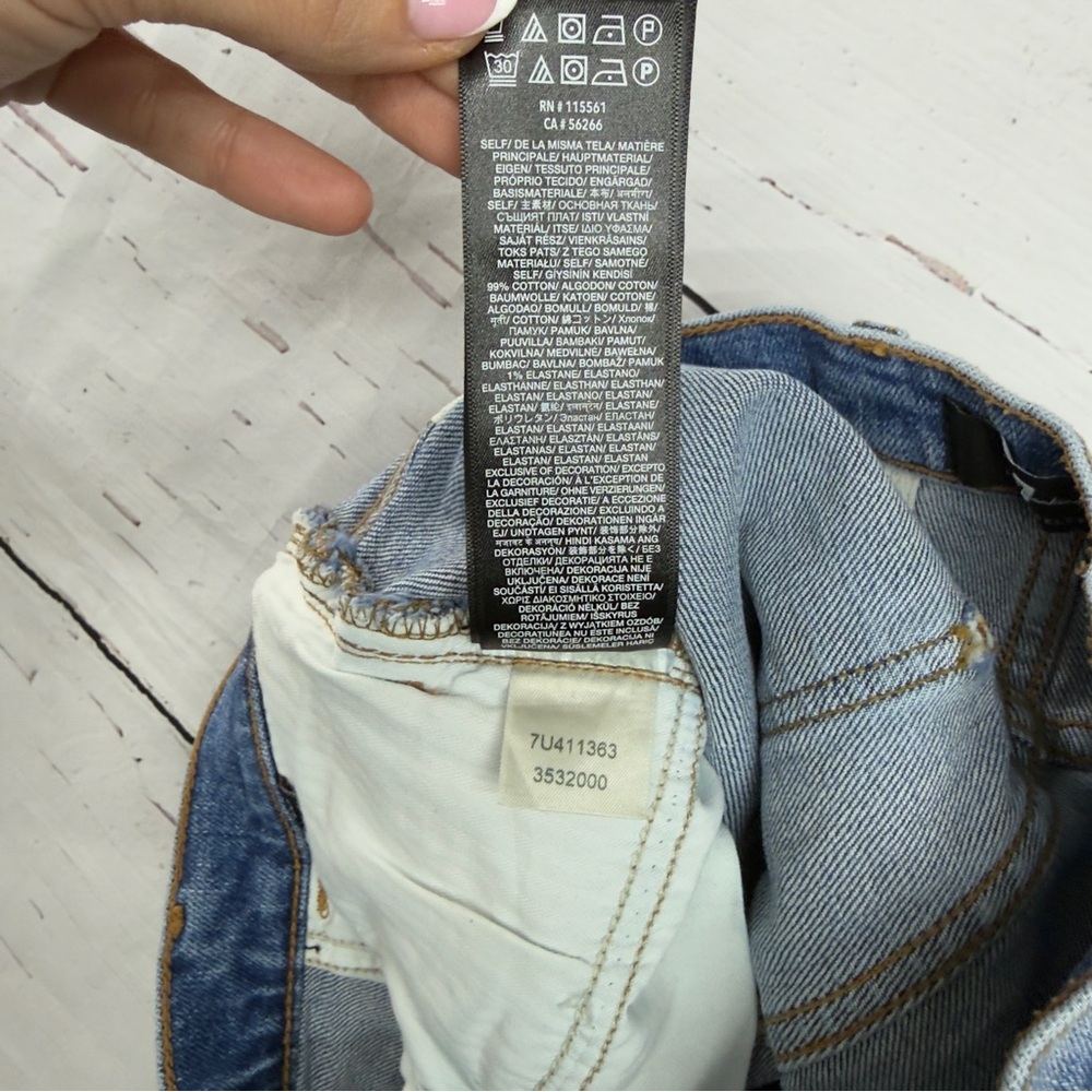 7 For All Mankind Blue Jeans with White Floral Embroidery - Picture 8 of 10